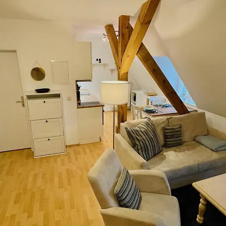 Ferienwohnung Im Alten Postamt In Binz Exterior photo